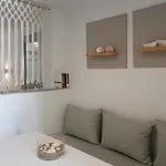 White W1 New In Apartamento