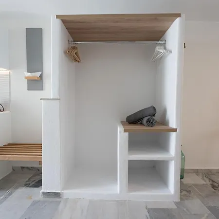 White W1 New In Appartamento