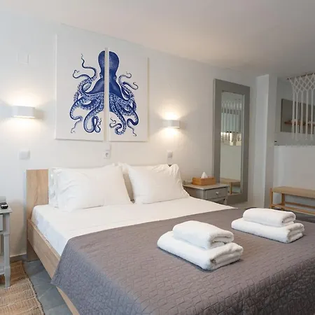 Apartment White W1 New In Naousa (Paros)