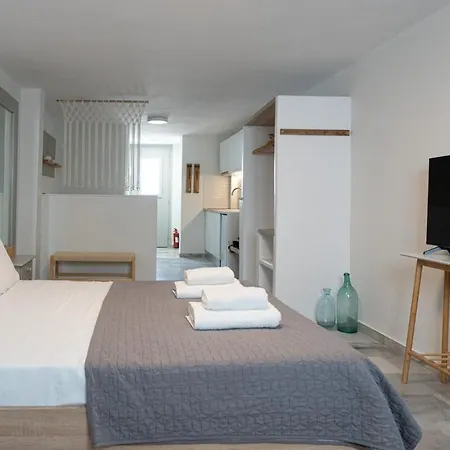 Appartamento White W1 New In Naoussa