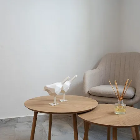 White W1 New In Naoussa