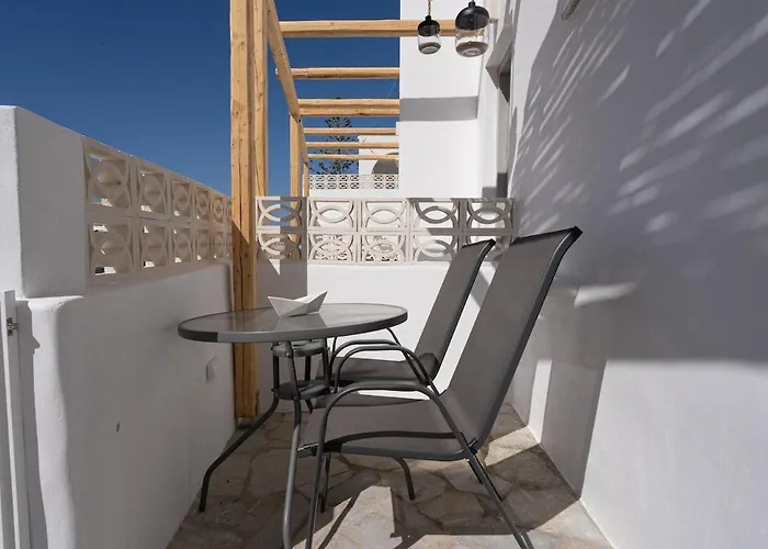 White W1 New In Naousa