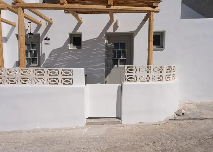 White W1 New In Naousa